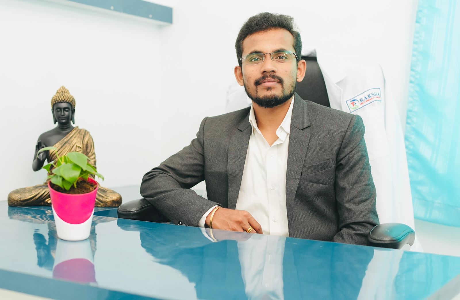 Dr. Ravindra S